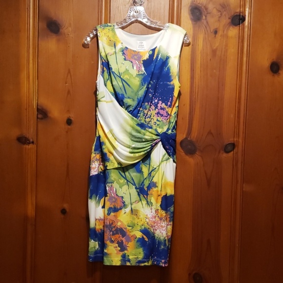 Dress - Picture 1 of 2